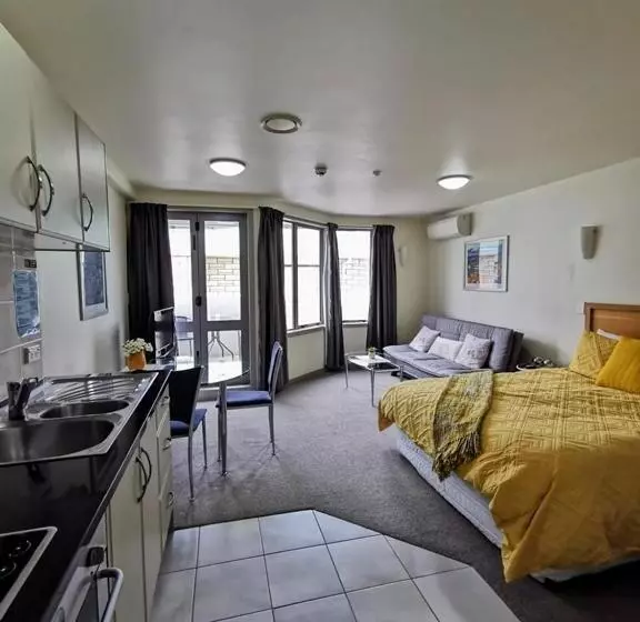 استودیوی استاندارد, The Anchorage Apartments