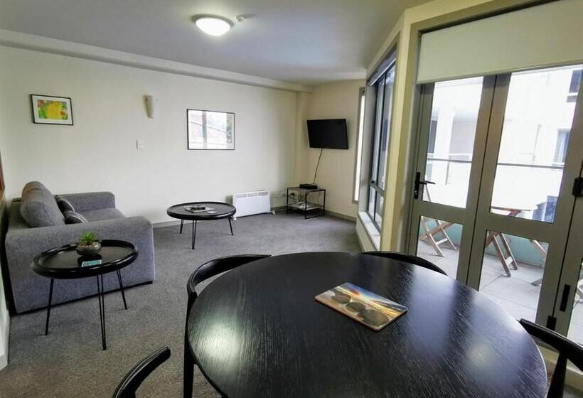 Апартаменты 1 Спальня Вид на Бассейн, The Anchorage Apartments