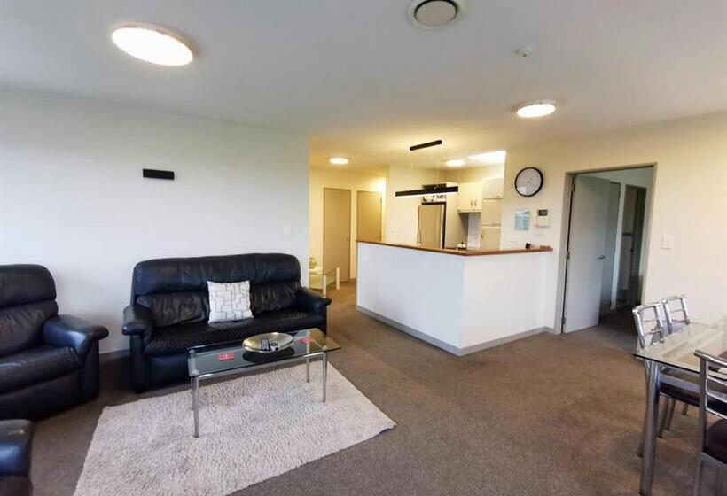 Номер Deluxe, The Anchorage Apartments