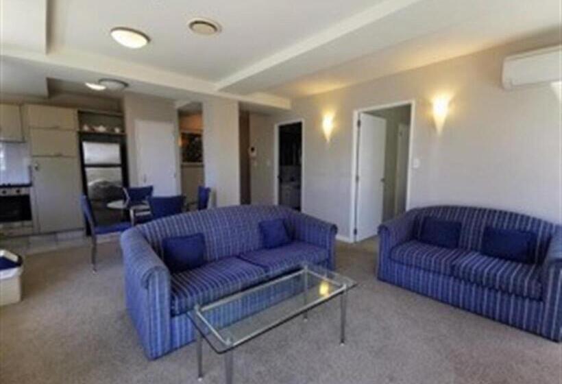 اتاق استاندارد با چشم‌انداز دریا, The Anchorage Apartments