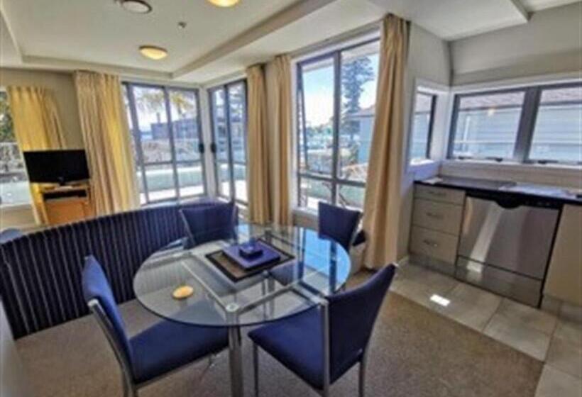 Номер Стандарт Вид на Море, The Anchorage Apartments