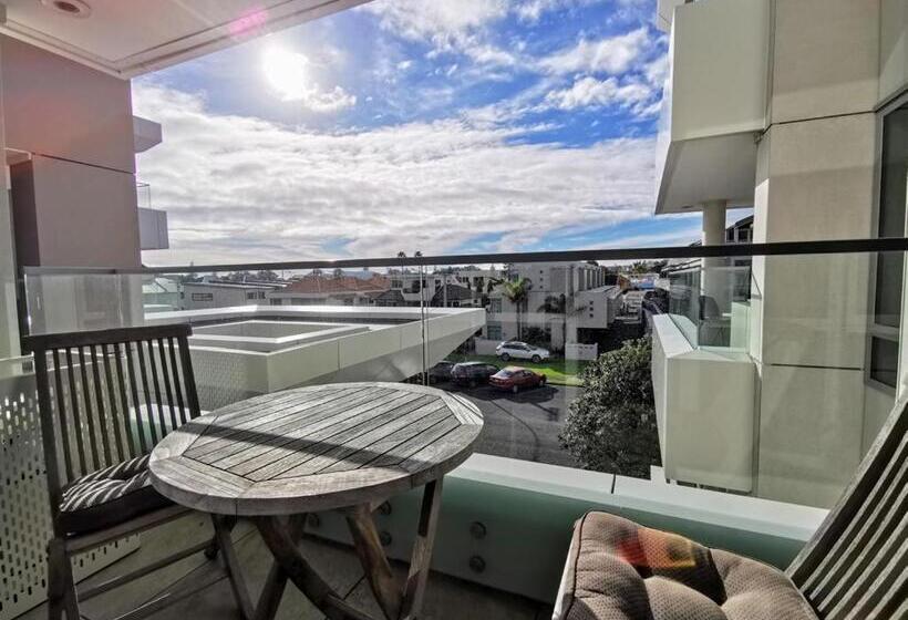 Номер Deluxe Вид на Море с Балконом, The Anchorage Apartments