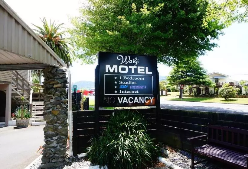 スタンダードスタジオ, Waihi Motel