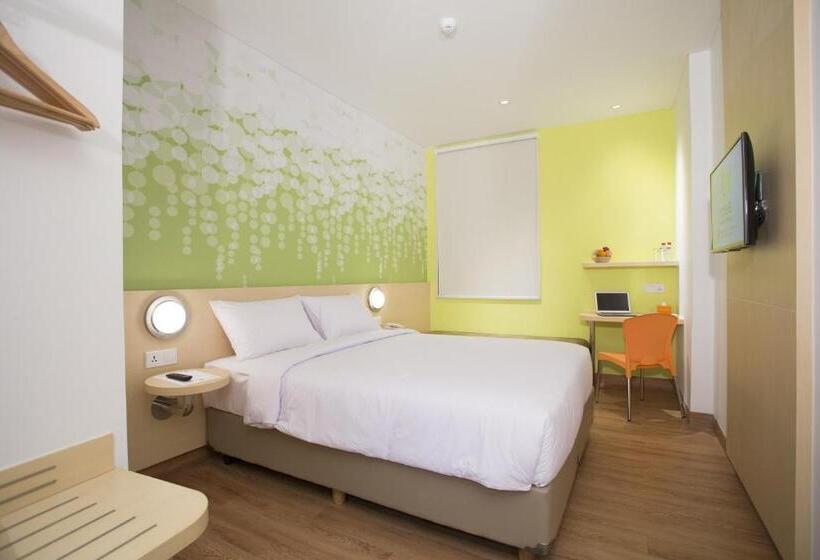 Номер Стандарт, Zest Jemursari By Swiss Belhotel International