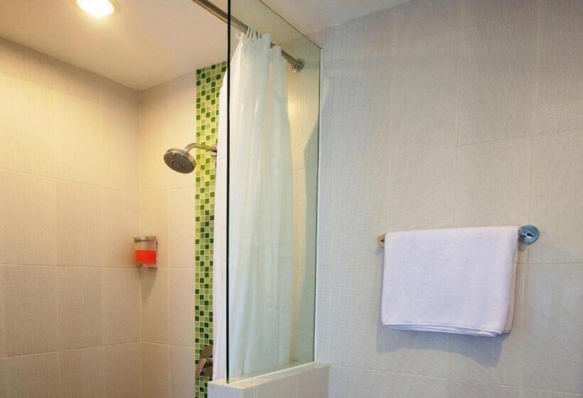 Номер Стандарт, Zest Jemursari By Swiss Belhotel International