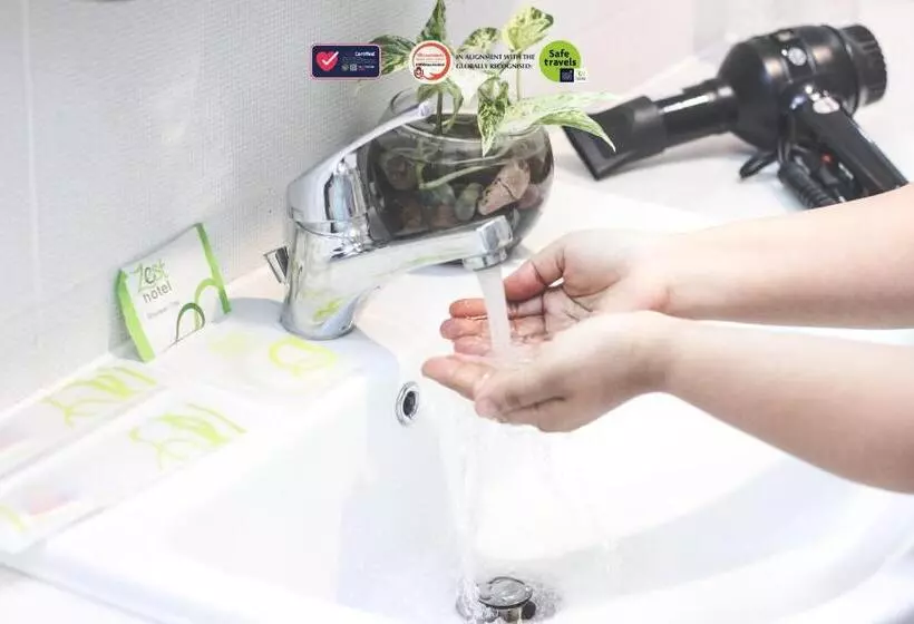スイート, Zest Jemursari By Swiss Belhotel International