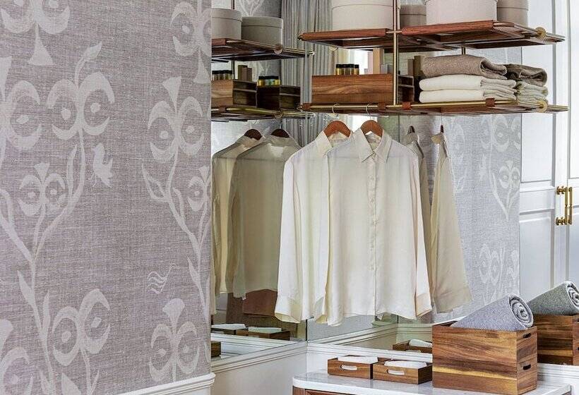 디럭스 룸, The Dolli At Acropolis, A Hotel To Live