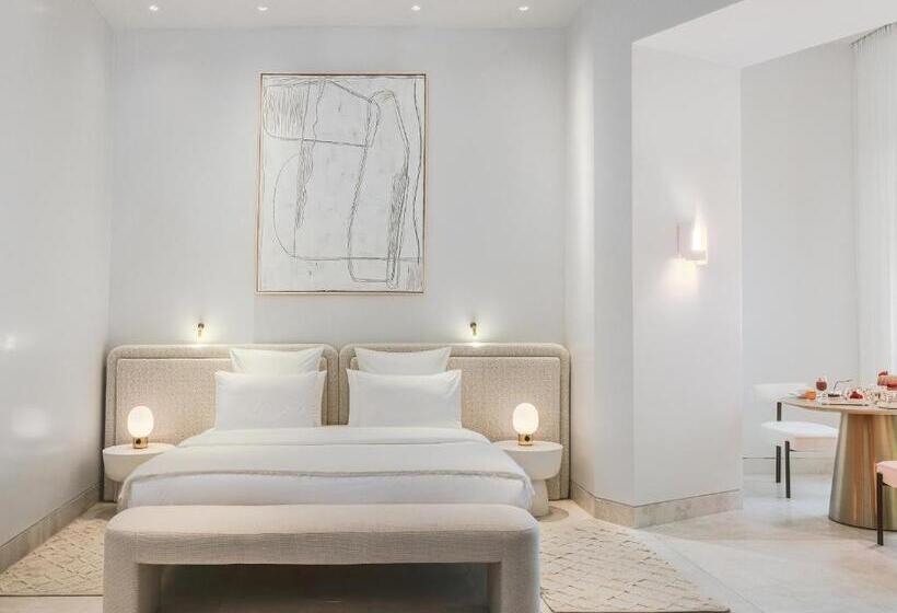 주니어 스위트, The Dolli At Acropolis, A Hotel To Live