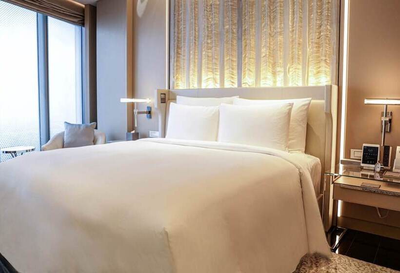 Люкс с Видом, J Hotel, Shanghai Tower   Above All Else, Overlooking The Bund