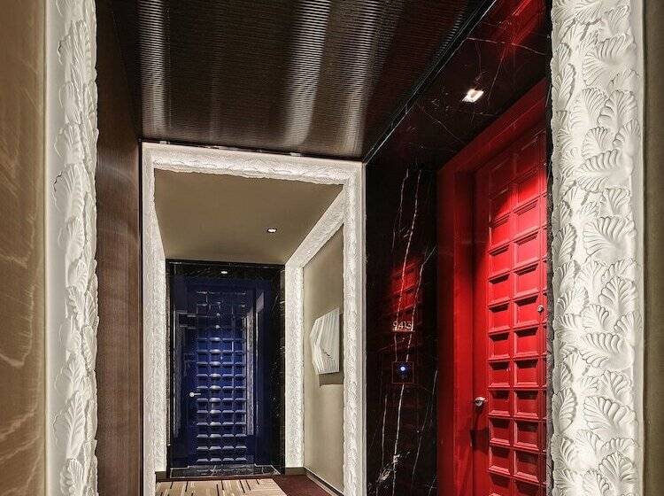 Люкс с Видом, J Hotel, Shanghai Tower   Above All Else, Overlooking The Bund