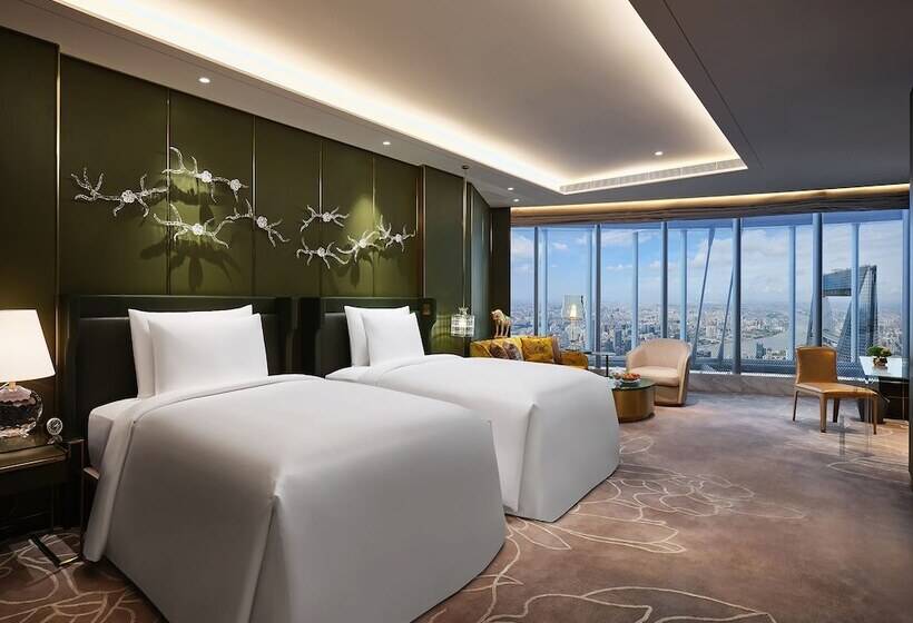 Номер Стандарт, J Hotel, Shanghai Tower   Above All Else, Overlooking The Bund