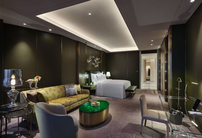 Номер Премиум, J Hotel, Shanghai Tower   Above All Else, Overlooking The Bund