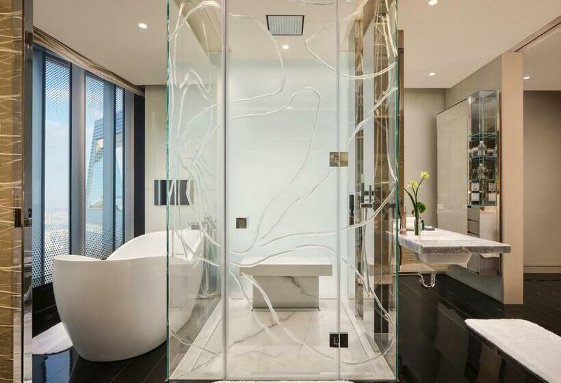 اتاق استاندارد با تخت بزرگ, J Hotel, Shanghai Tower   Above All Else, Overlooking The Bund