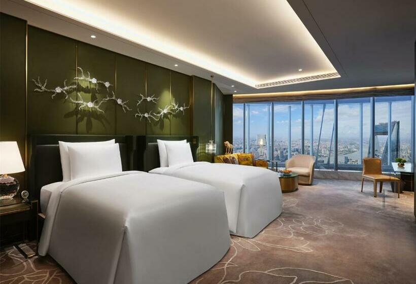 Номер Стандарт, J Hotel, Shanghai Tower   Above All Else, Overlooking The Bund