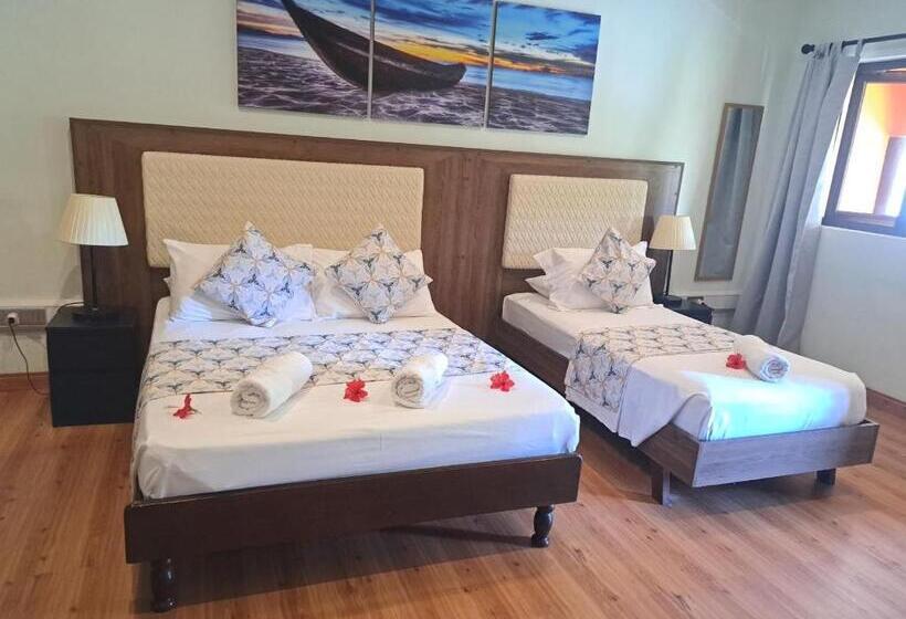 Triple Room Sea View, Georgina's Cottage