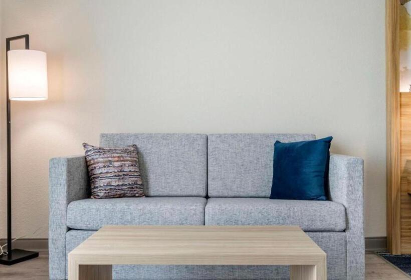 جناح لذوى الاحتياجات الخاصة, Best Western Plus Winter Haven Inn & Suites