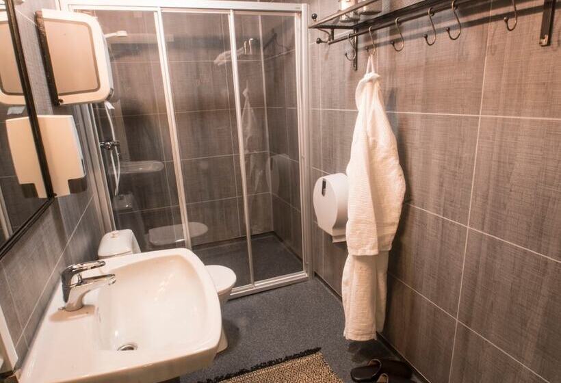 اتاق خانوادگی, Coal Miners’ Cabins