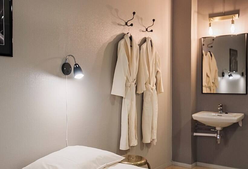 اتاق خانوادگی, Coal Miners’ Cabins