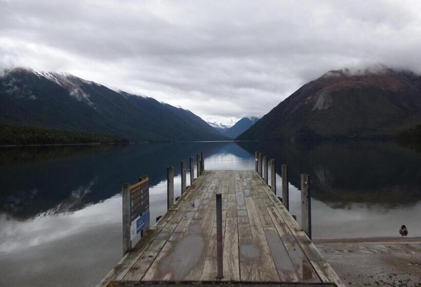 Трехместный Номер Стандарт Вид на Сад, Avarest Bed & Breakfast