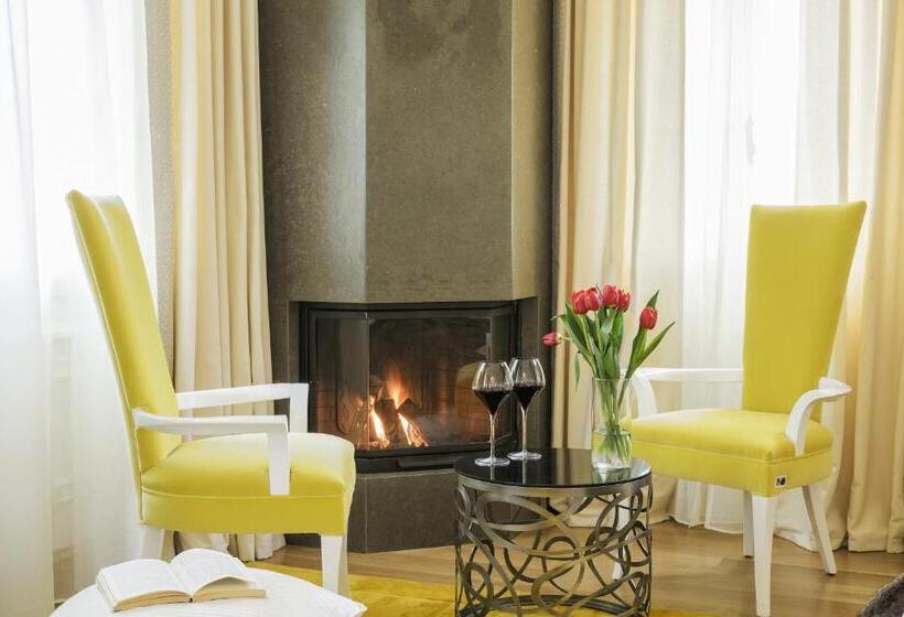 جناح ديلوكس, 3 Sixty Hotel & Suites