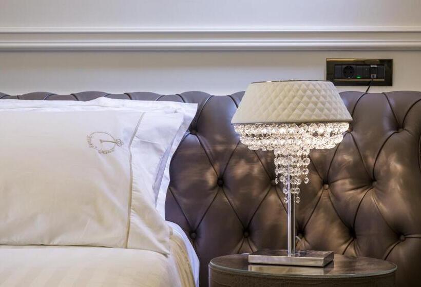 جناح جونيور ديلوكس, 3 Sixty Hotel & Suites