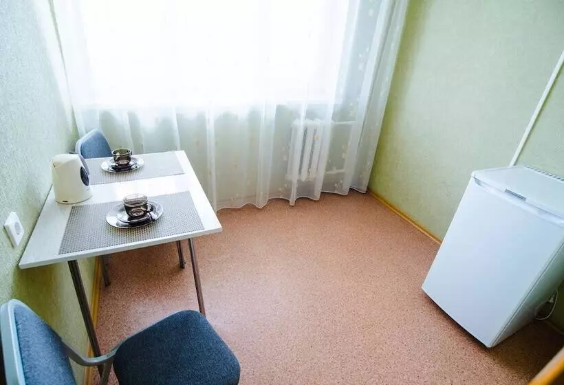 Habitación Estándar, Algorithm