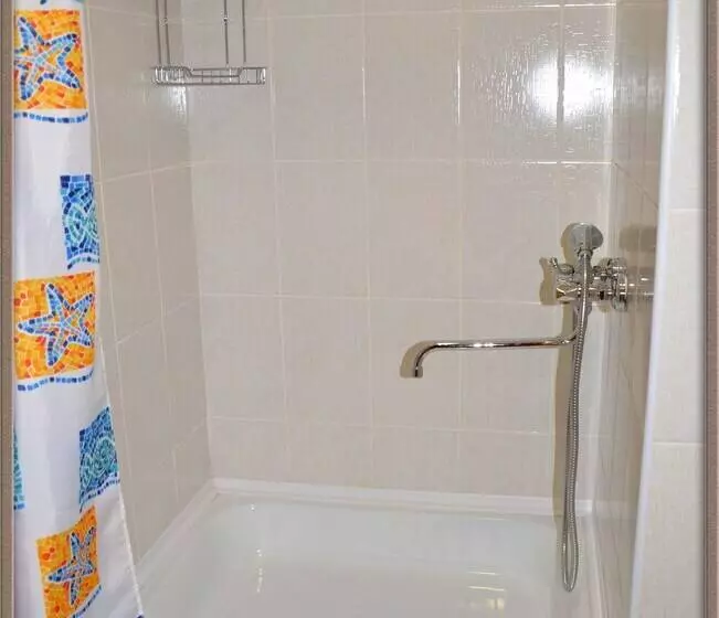 Habitación Superior, Algorithm