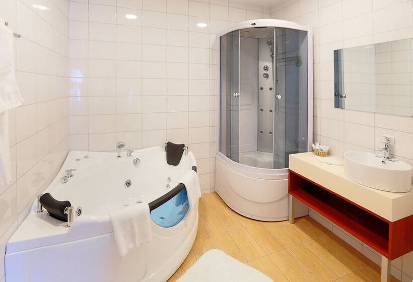 바다 전망 스위트, Astoria