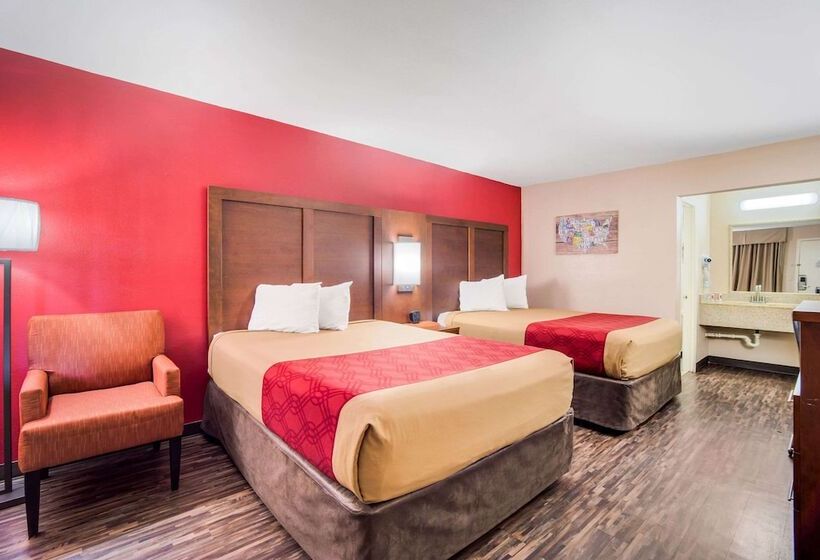 Номер Стандарт 2 Двуспальные Кровати, Econo Lodge