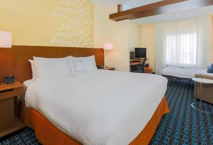 キングサイドベッドのスタンダードワンルーム, Fairfield Inn & Suites By Marriott Cotulla