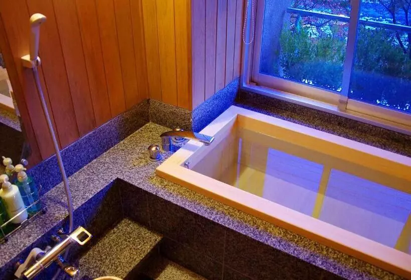 景色の見えるスイートルーム, Gero Onsen Yukyunohana