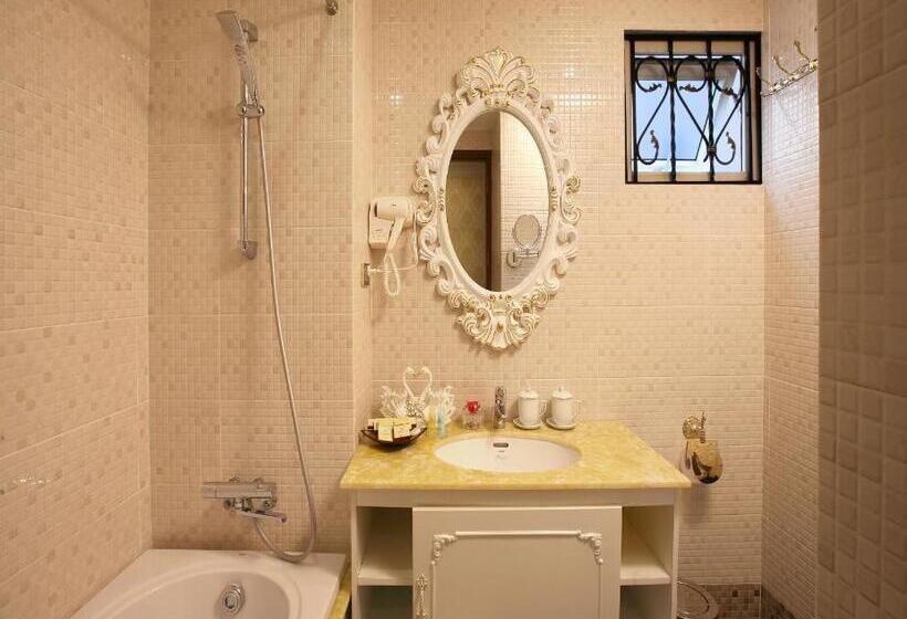 اتاق پرمیوم, Hanoi Hotel Royal