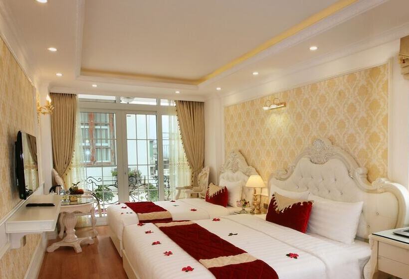 اتاق لوکس سه تخته, Hanoi Hotel Royal
