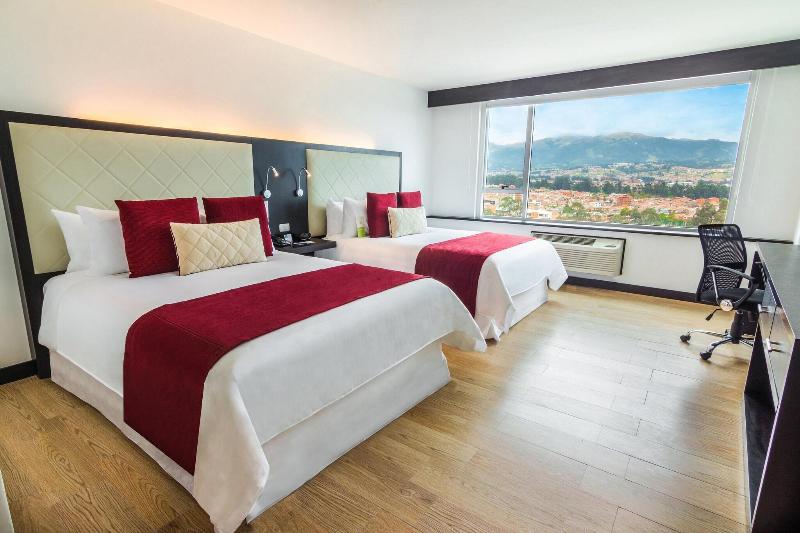 اتاق اجرایی, Hanoi Hotel Royal