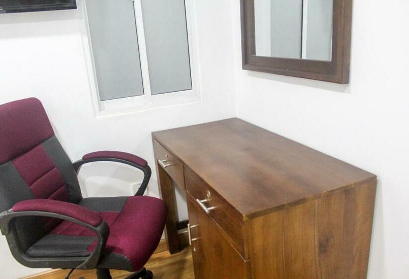 Номер Deluxe, Metro City