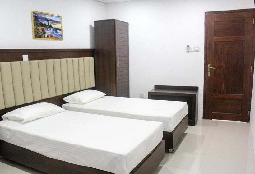 Номер Deluxe, Metro City