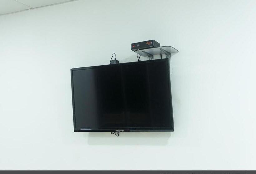 Номер Deluxe, Metro City