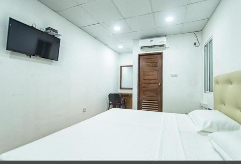 Номер Deluxe, Metro City