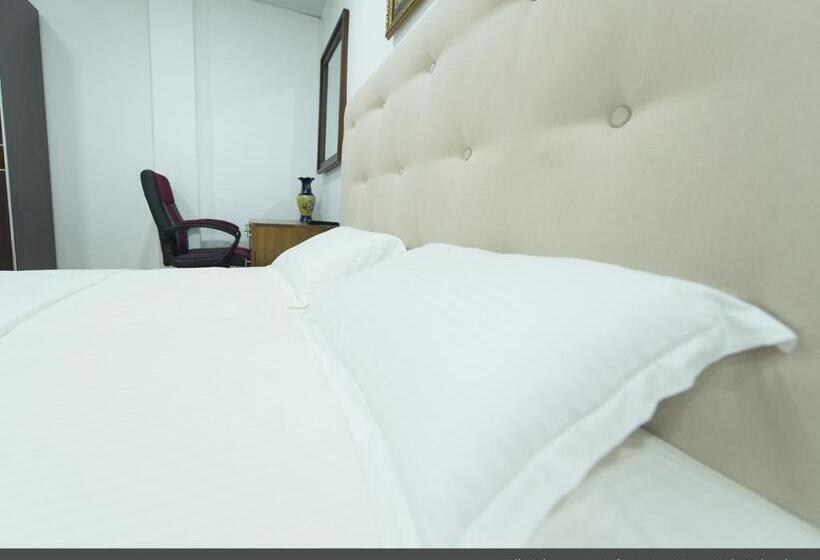 Номер Superior, Metro City