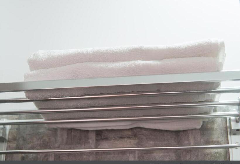 Номер Superior, Metro City