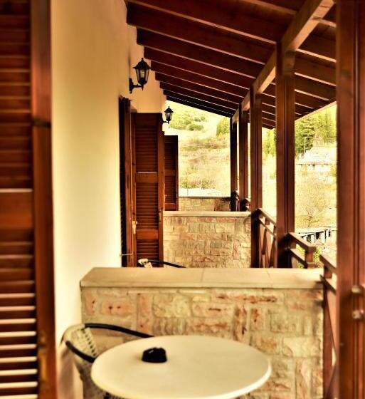 غرفة سوبيريور مطلة على حمام السباحة, Mont Helmos