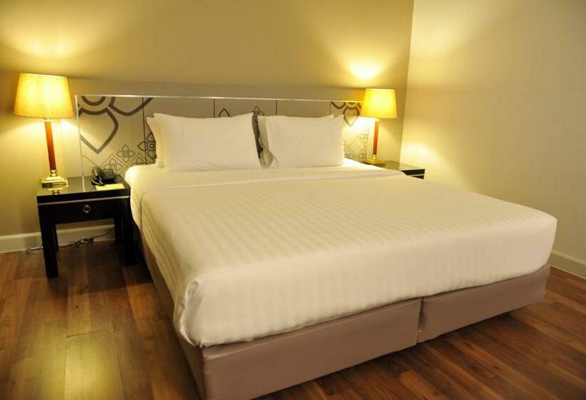 디럭스 룸, New Season