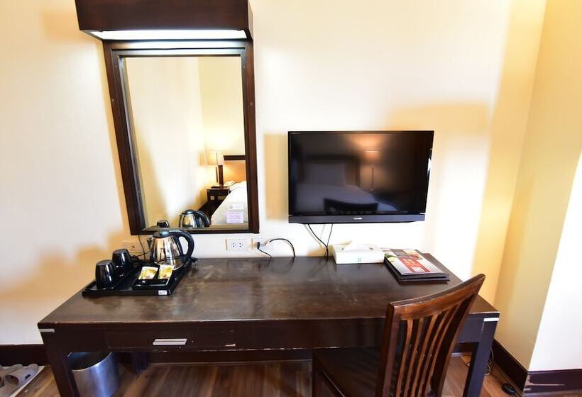 디럭스 룸, New Season