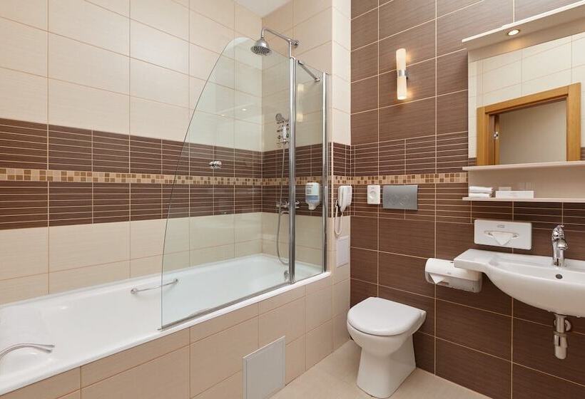 高级大房间, Nogai