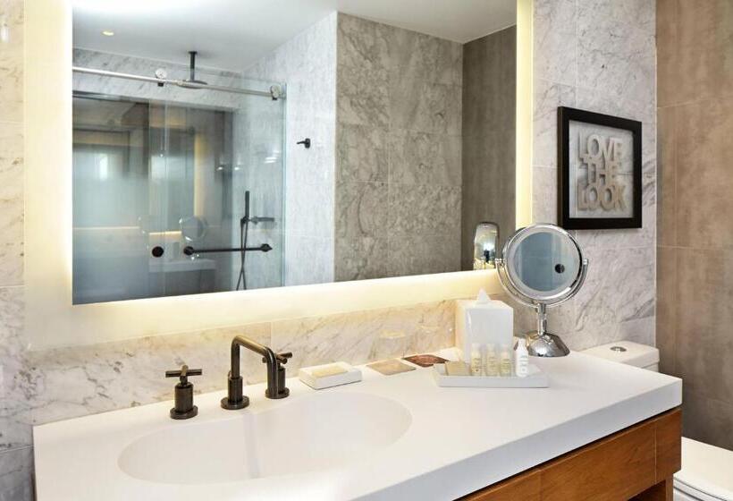 带大床的标准间, Renaissance New York Midtown