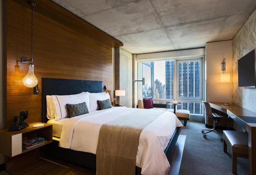 适合残疾人士使用的带超级大床的标准间, Renaissance New York Midtown