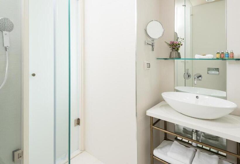 Standard Room, Rothschild 22