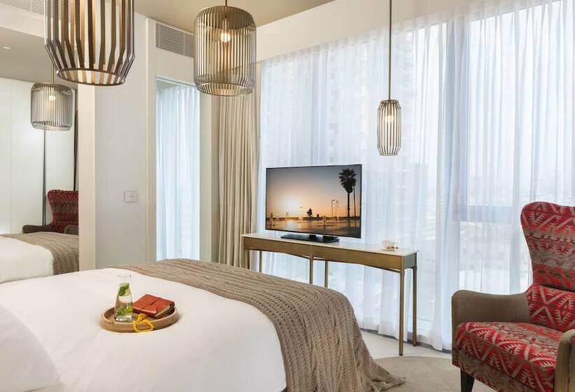 Executive Room, Rothschild 22