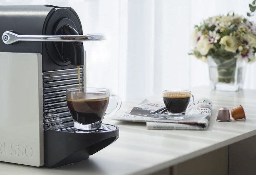 Executive Room, Rothschild 22