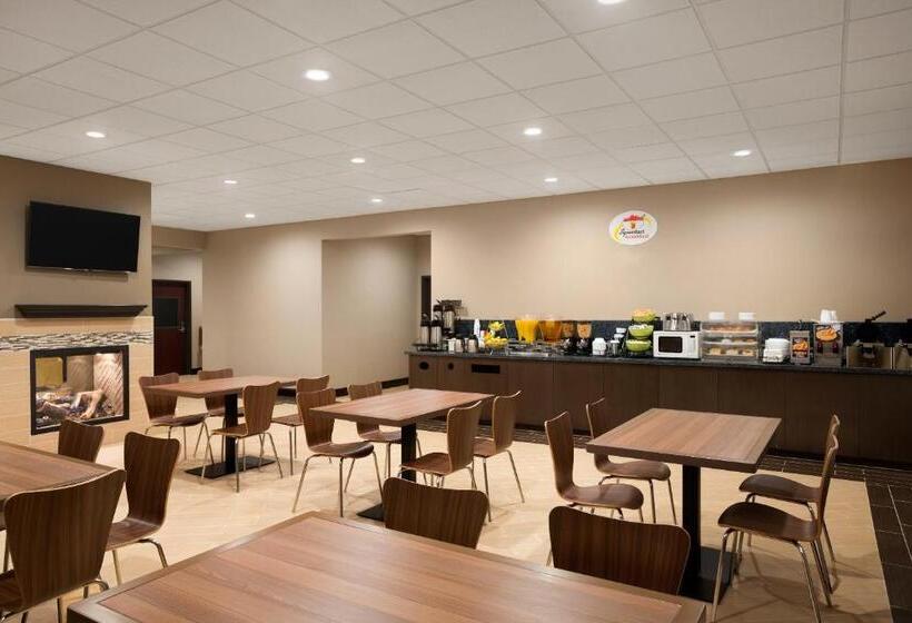 חדר סטנדרט מותאם לאדם עם מוגבלויות, Super 8 By Wyndham Hershey Chocolate Avenue